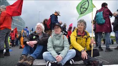 More than 100 climate activists blocking roads in Netherlands detained