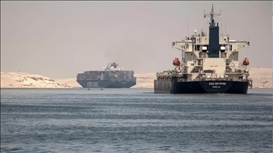 القاهرة: توترات البحر الأحمر تخفض إيرادات قناة السويس 50 بالمئة