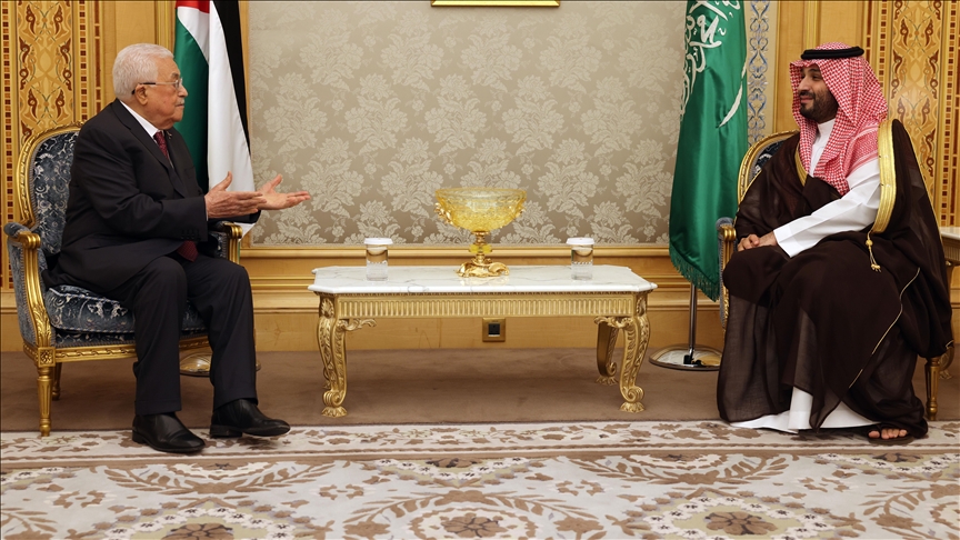 Gaza conflict dominates talks between Saudi crown prince, Palestinian president