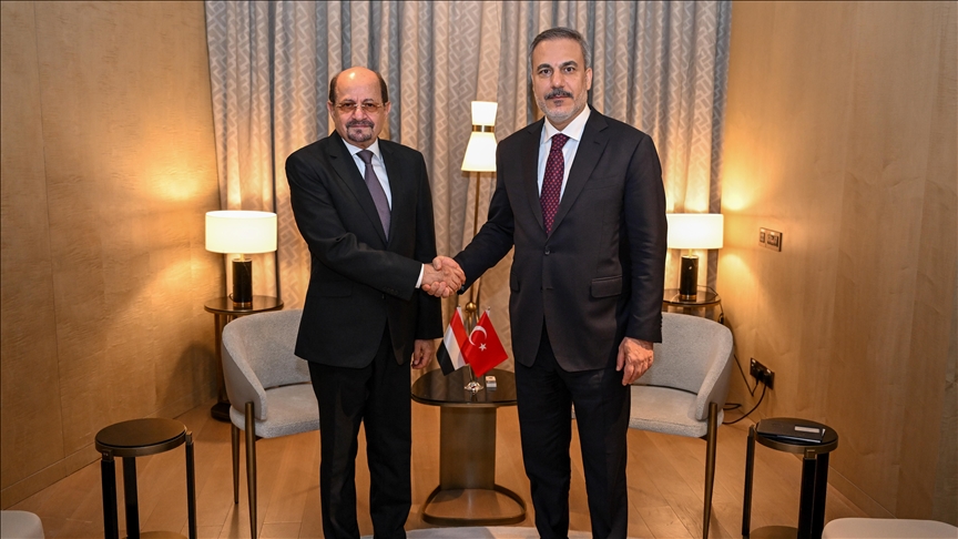 وزير الخارجية التركي يلتقي نظيره اليمني في الرياض