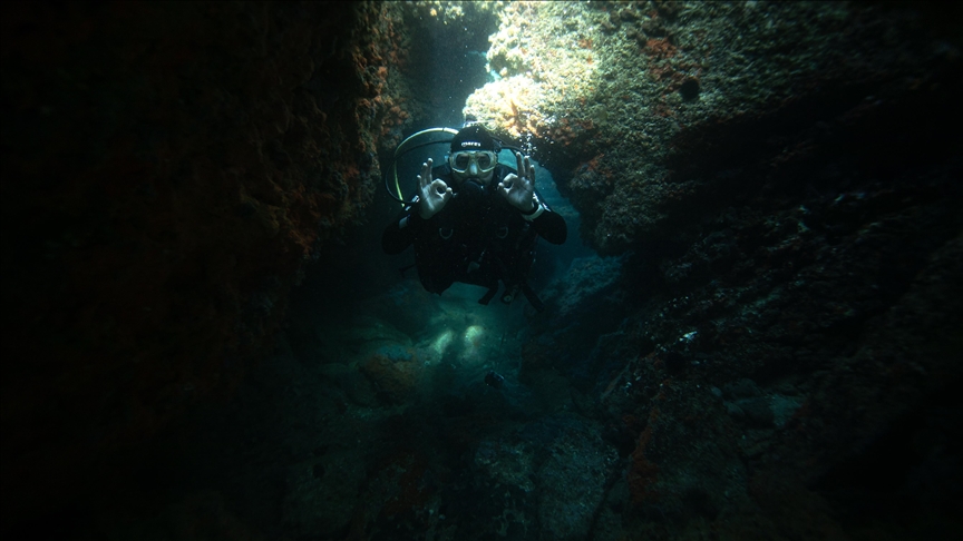 Warm temperatures prompt early surge in diving tourism in Turkish town of Kusadasi