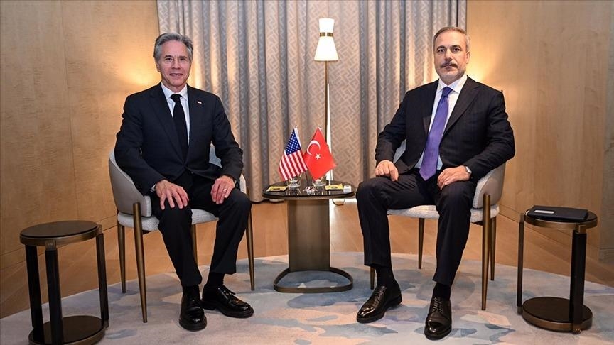 Главы дипломатий Турции и США встретились в Эр-Рияде
