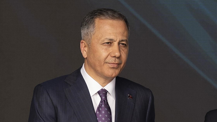 Bakan Yerlikaya: Yerli ekskavatörlerle sel ve taşkınların yoğunlaştığı 13 ilde risk azaltma çalışmalarına başlayacağız