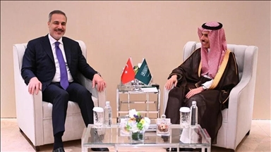 Le ministre turc des Affaires étrangères s'entretient avec son homologue saoudien à Riyad