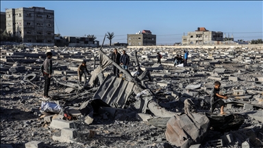 رغم التحذيرات الدولية.. 20 قتيلا بقصف إسرائيلي على 3 منازل برفح