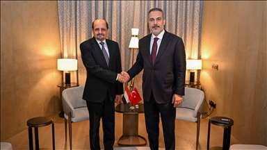 وزير الخارجية التركي يلتقي نظيره اليمني في الرياض