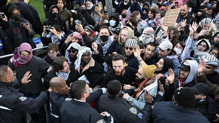 US police forcibly remove headscarf of woman taking part in pro-Palestine protest