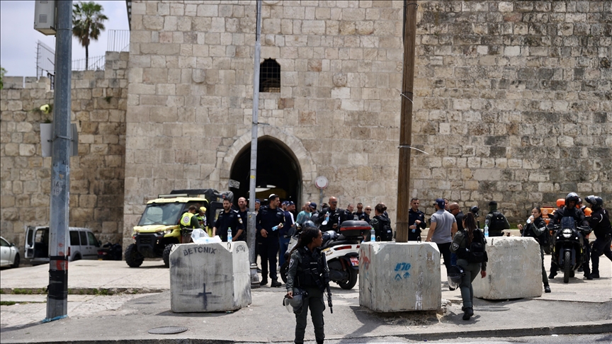 القدس.. إصابة شرطي إسرائيلي بعملية طعن و"تحييد" المنفذ