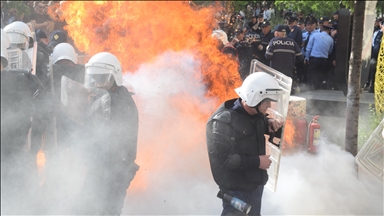 Tensione në protestën para Bashkisë së Tiranës 