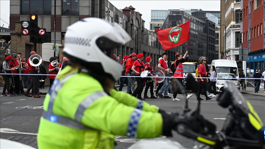 On May Day, more than 1,000 workers protest UK's continuing arms sales to Israel