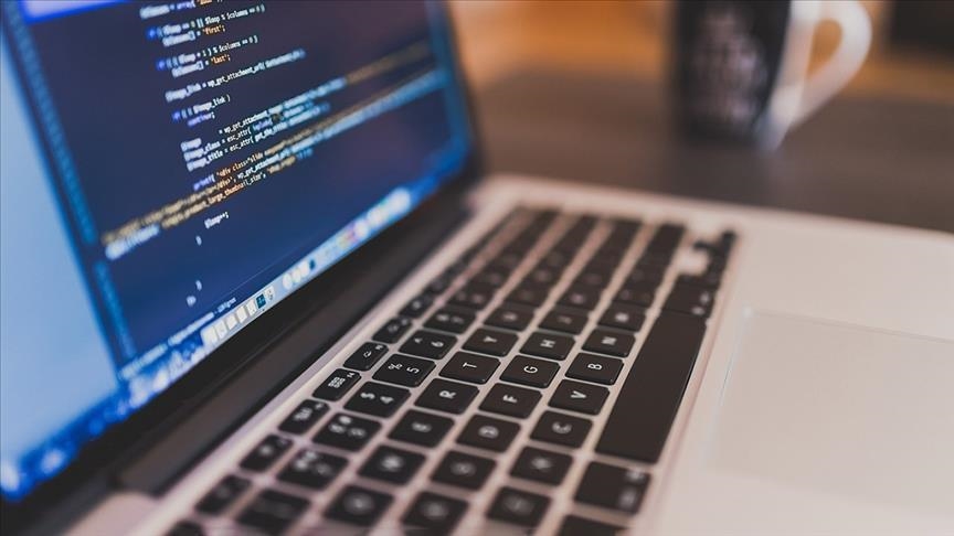 Мировые техногиганты массово увольняют сотрудников