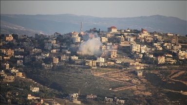 الجيش الإسرائيلي يعلن استهداف مواقع لحزب الله جنوبي لبنان