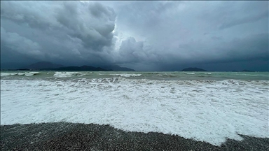 Batı Akdeniz'de fırtına uyarısı 