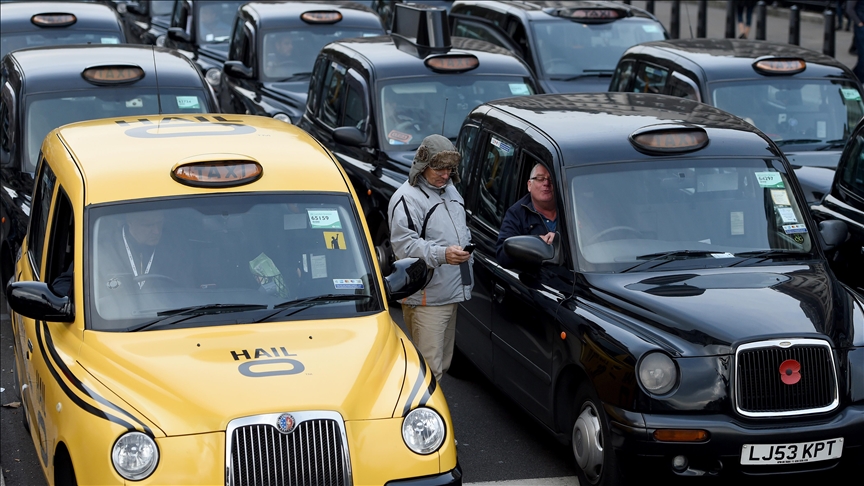 London: Taksisti pokrenuli tužbu protiv Ubera vrijednu 250 miliona funti