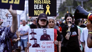 Tel Aviv : Des familles de prisonniers israéliens manifestent pour exiger un accord avec le Hamas