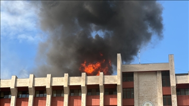 Trakya Üniversitesi Tıp Fakültesi Hastanesinin çatısındaki yangın söndürüldü
