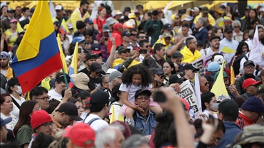 Thousands of workers in Colombia take part in May Day marches