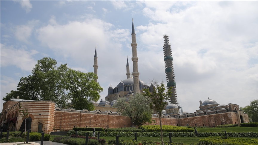 "Zaman belirleyici" olarak bilinen muvakkithanelerin bir örneği de Selimiye'de