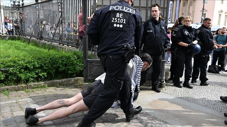 الشرطة الألمانية تفض اعتصامًا بجامعة هومبولت في برلين