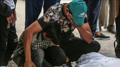 УНРВА: Во Газа 37 деца секојдневно ги губат своите мајки во израелските напади