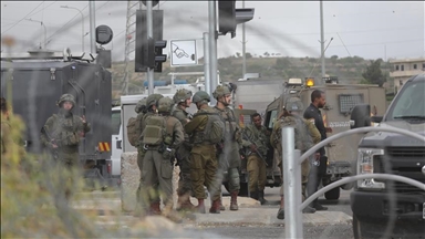3 Palestinians critically injured by Israeli army, illegal settlers in West Bank