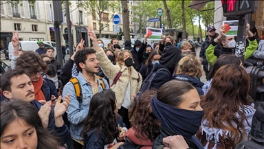 En direct : Des étudiants se rassemblent place du Panthéon en soutien à la Palestine