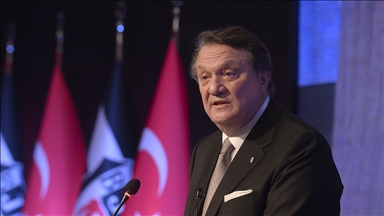 Beşiktaş Kulübü Başkanı Arat: Yerli, yabancı herkesle görüşüyoruz