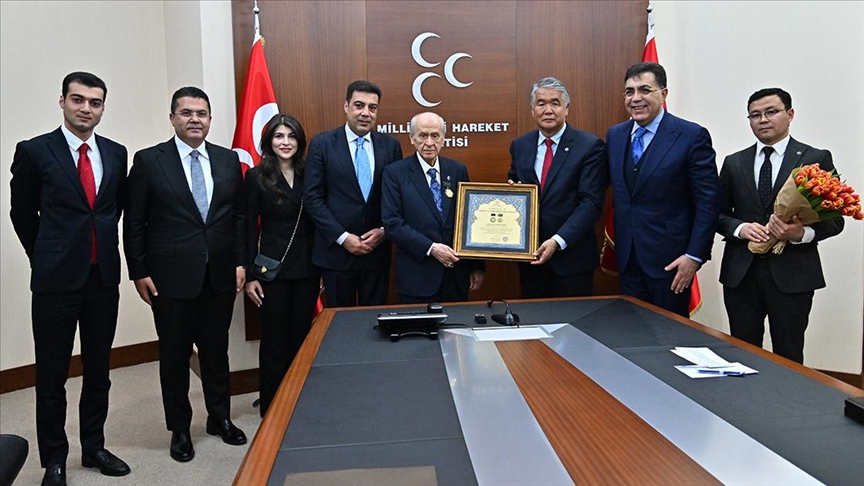 MHP Genel Başkanı Bahçeli'ye "Ahmed Cevad Onur Madalyası" verildi