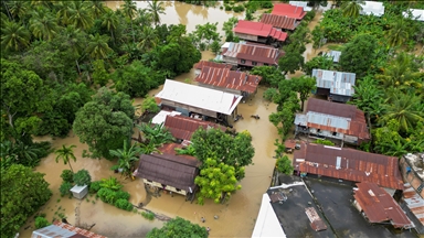 Floods, landslides kill 14 on Indonesia's Sulawesi island