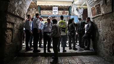 القدس.. شرطة إسرائيل تعتقل حارس القنصل اليوناني داخل كنيسة القيامة