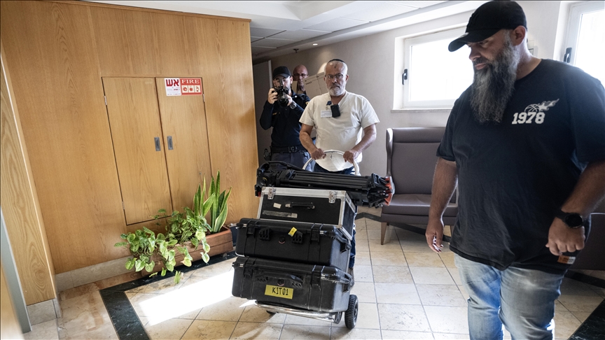 Israeli authorities raid Al Jazeera bureau after decision to close broadcaster