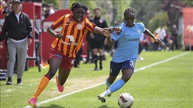 «Галатасарай» стал чемпионом женской футбольной Суперлиги Turkcell