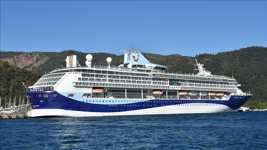"Marella Discovery" 1800 yolcusuyla Marmaris'e geldi
