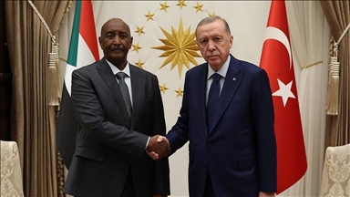 أنقرة.. أردوغان يلتقي رئيس مجلس السيادة السوداني