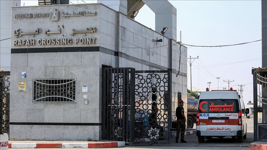 "حكومة غزة": إسرائيل أغلقت معبر رفح لتأزيم الوضع الإنساني