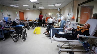 Gerekli tıbbi ekipmanların bulunmadığı Gazze'deki böbrek hastalarının acıları her gün daha da artıyor