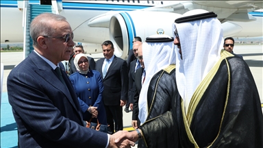 Turkish President Erdogan welcomes Kuwait's emir in Ankara