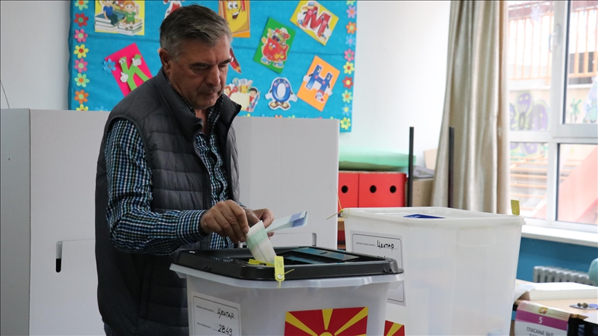 В Северной Македонии проходит голосование на президентских и парламентских выборах