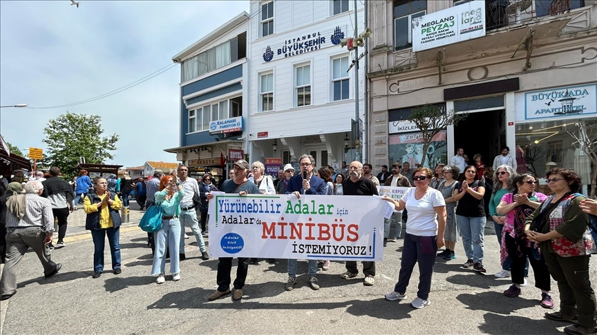 Adalar halkından İETT'ye "minibüs" tepkisi