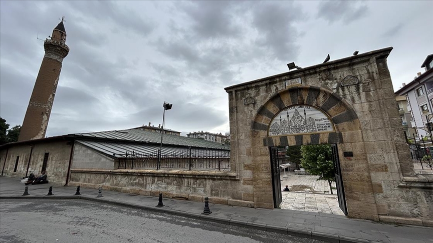 Sivas'taki 827 yıllık Ulu Cami kapsamlı restorasyona hazırlanıyor