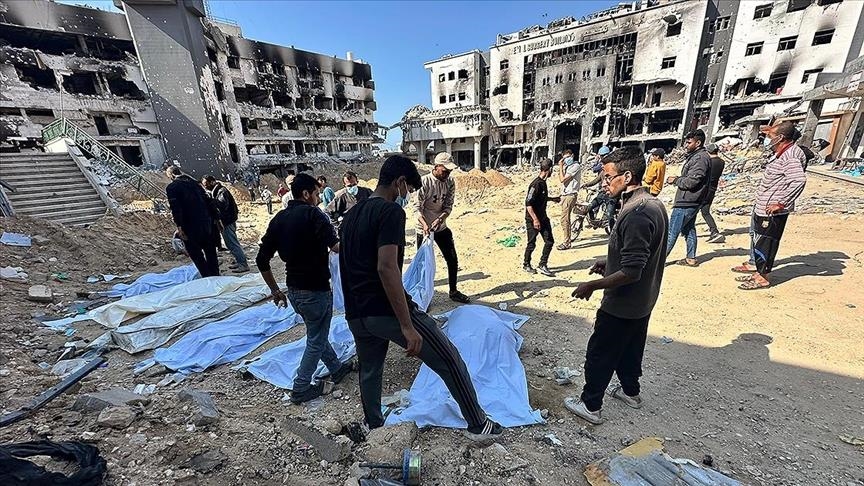 Gaza, në varrin e tretë masiv në spitalin Al-Shifa nxirren trupat e 49 palestinezëve