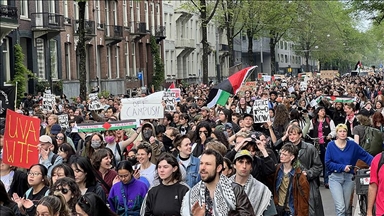 طلاب جامعة أمستردام يواصلون اعتصامهم تضامنا مع غزة