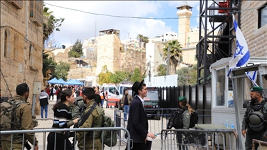 بلدية الخليل: إسرائيل تغلق مقرنا القديم تمهيدا للاستيلاء عليه