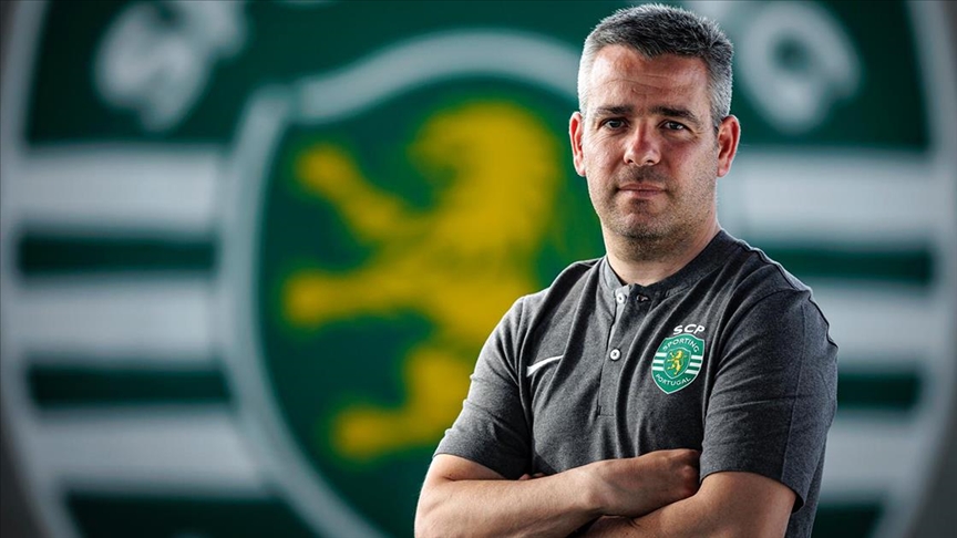 Sporting Lizbon B Takımı'nın teknik direktörü Filipe Çelikkaya: Bir gün kesinlikle Türkiye'de çalışacağımı hissediyorum