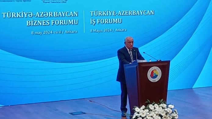 Премьер Азербайджана призвал турецких инвесторов к сотрудничеству в сфере возобновляемой энергетики