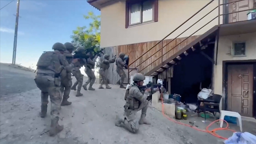 "Mahzen-41" operasyonlarında "Ayazlar" suç örgütü çökertildi