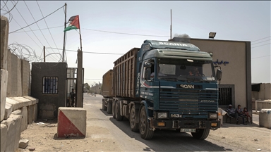 الأردن يرسل 41 شاحنة مساعدات غذائية إلى قطاع غزة