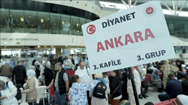 Ankara'dan ilk hac kafilesi dualarla uğurlandı