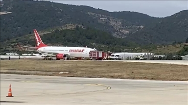  ترکیدن لاستیک هواپیمای مسافربری کرندون ایرلاینز حین فرود در فرودگاه آنتالیا
