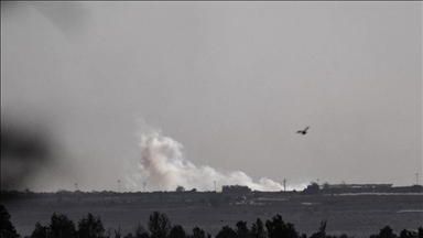 مقتل 3 مدنيين فلسطينيين بقصف للطيران الإسرائيلي وسط غزة 